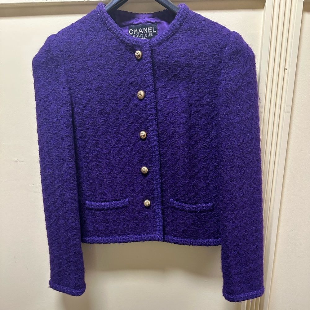 Rare Vintage Chanel Boutique Wool/Silk (tweed-like) Blazer Inner Chain Link
